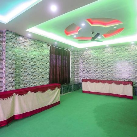 Oyo 60771 New Puri Hotel Exterior photo