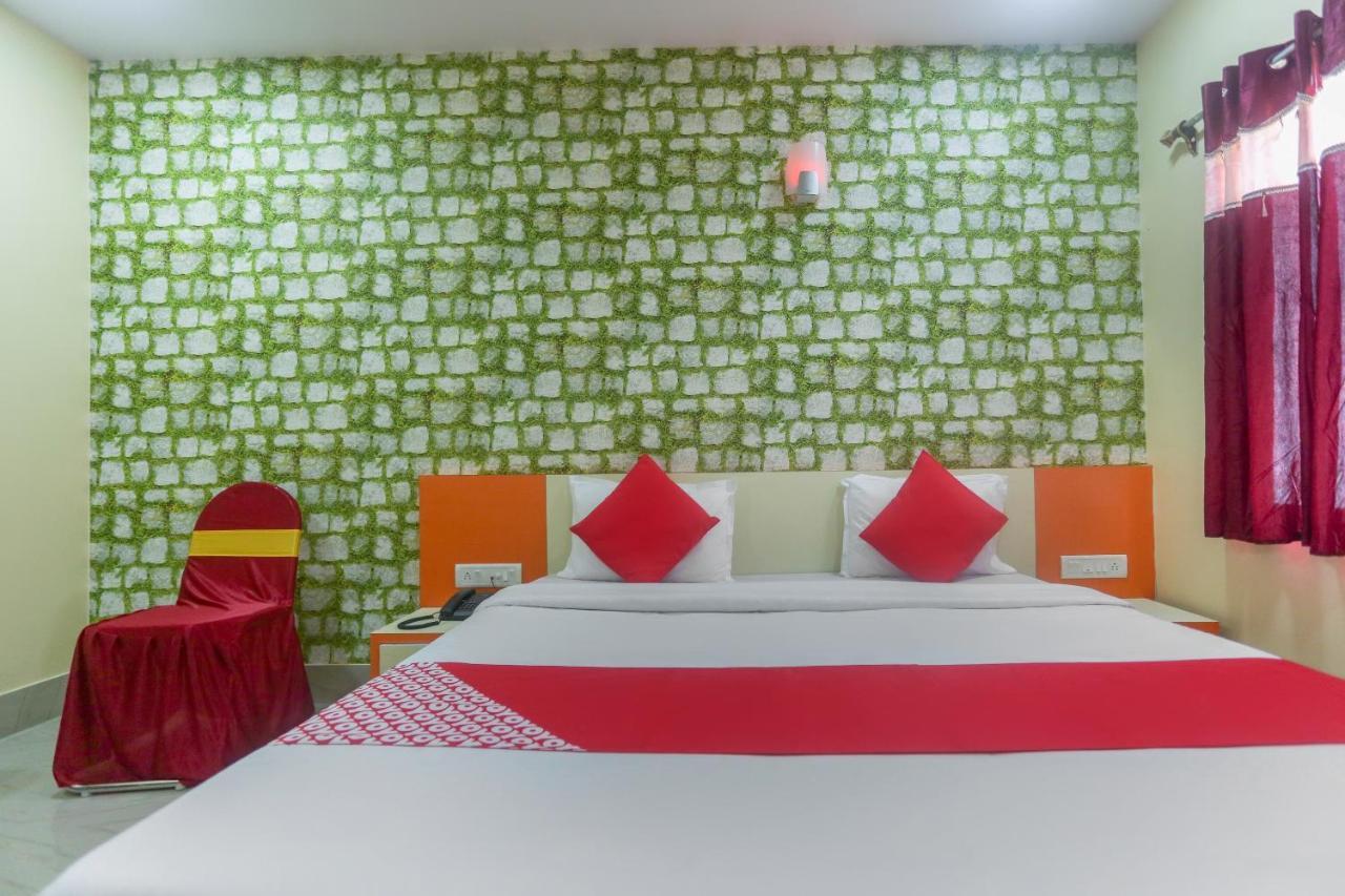 Oyo 60771 New Puri Hotel Exterior photo