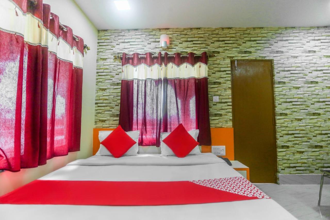 Oyo 60771 New Puri Hotel Exterior photo