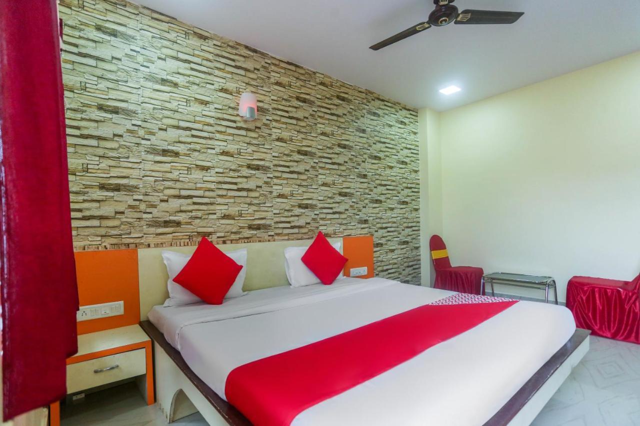 Oyo 60771 New Puri Hotel Exterior photo