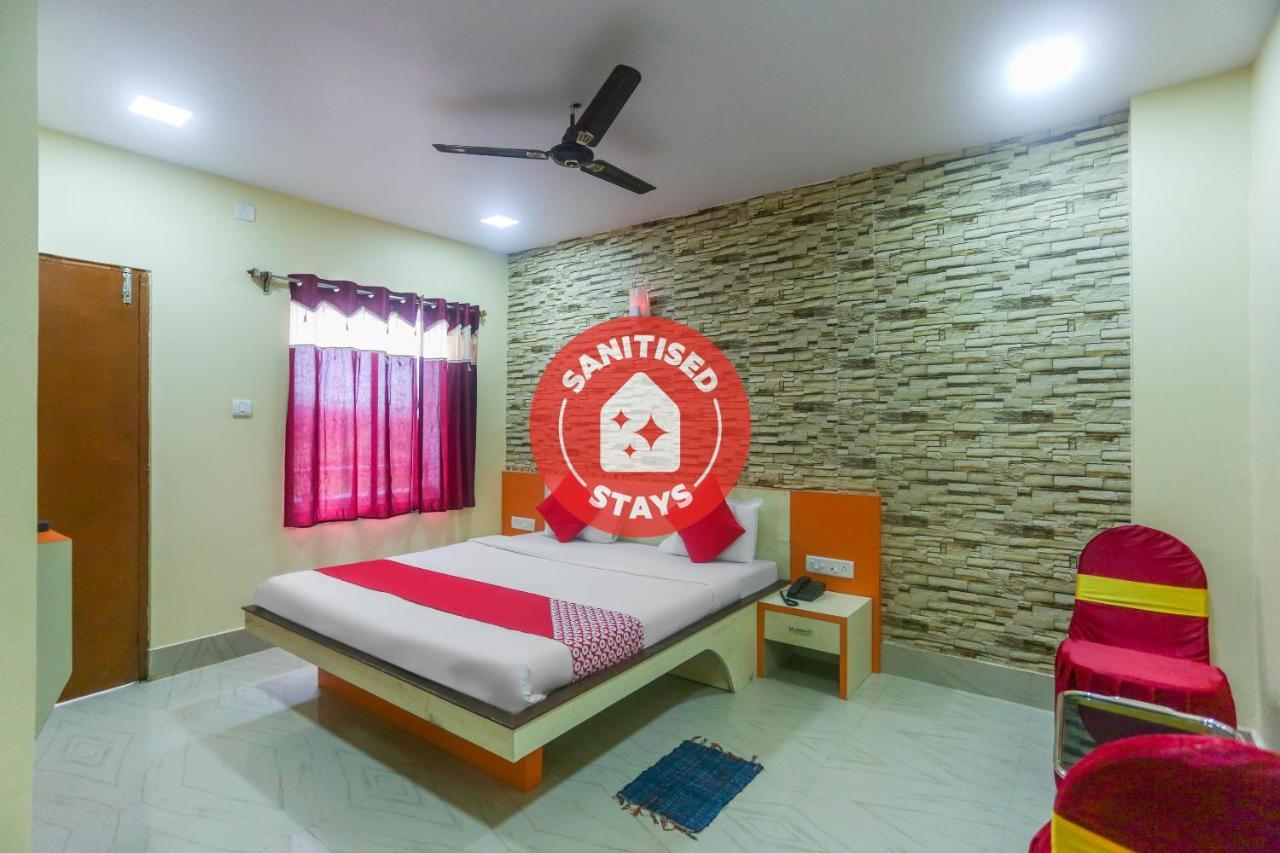 Oyo 60771 New Puri Hotel Exterior photo