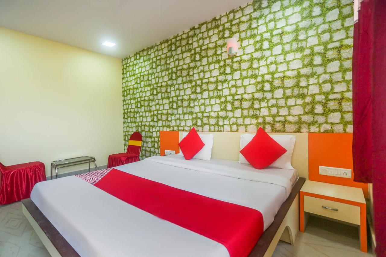 Oyo 60771 New Puri Hotel Exterior photo