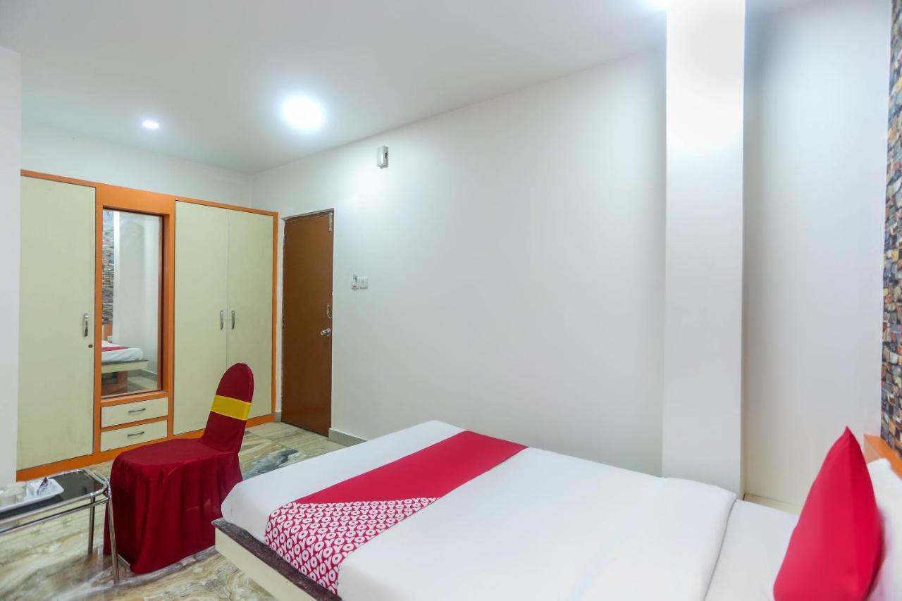 Oyo 60771 New Puri Hotel Exterior photo